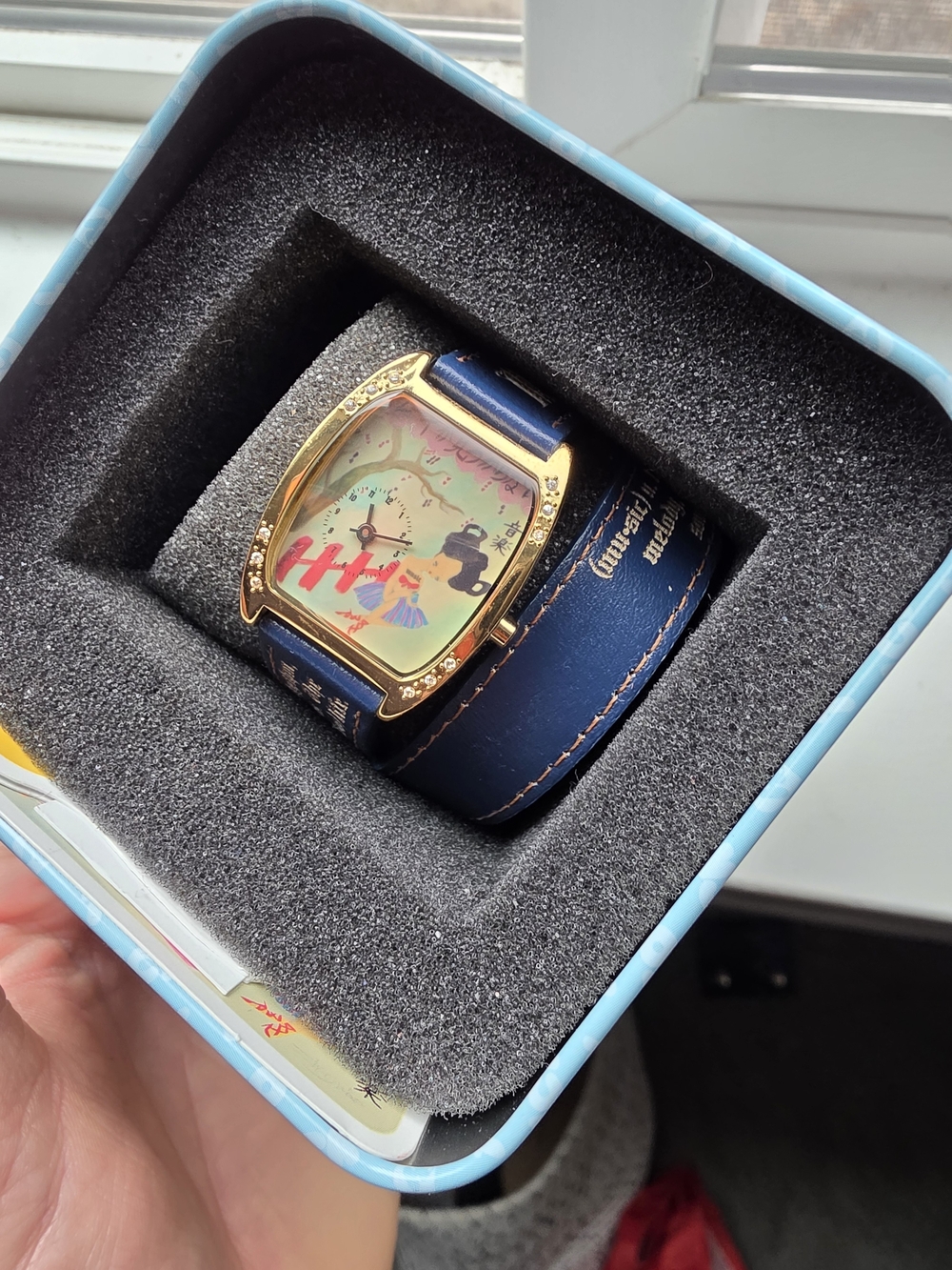 Vintage HARAJUKU WATCH- Fashion Blue Leather Strap Gold-Tone Women's Watch